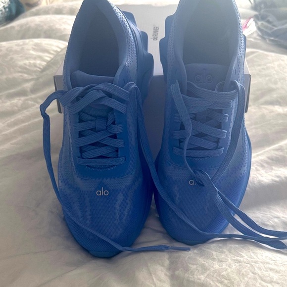 ALO Yoga Shoes - ALO Yoga Blue Women's Sneakers brand new